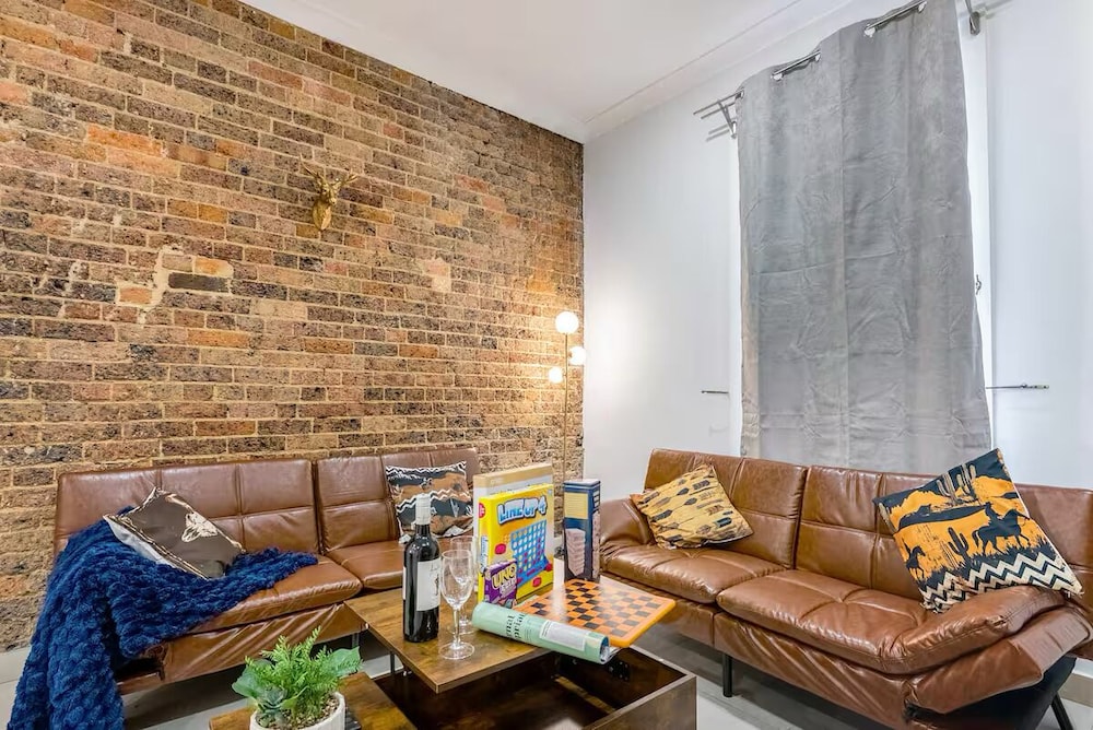3BR Retro Escape ICC & Darling Harbour