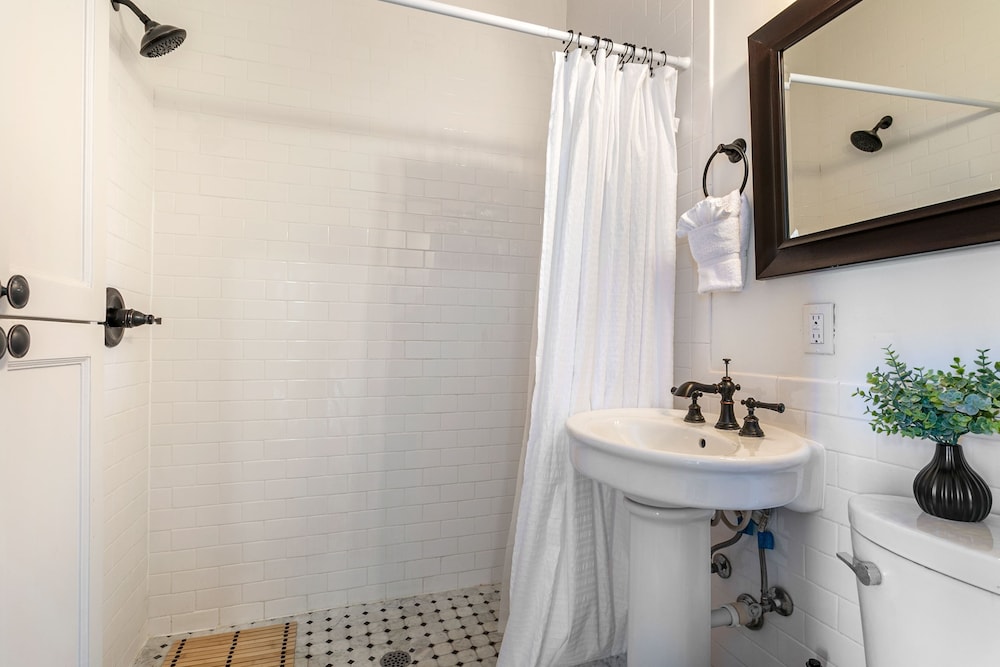 Jazz Haven Spacious 3BR Condo