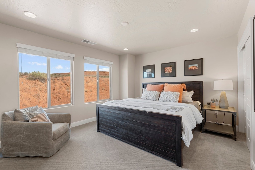 Desert Serenity 4 Bedroom Townhouse