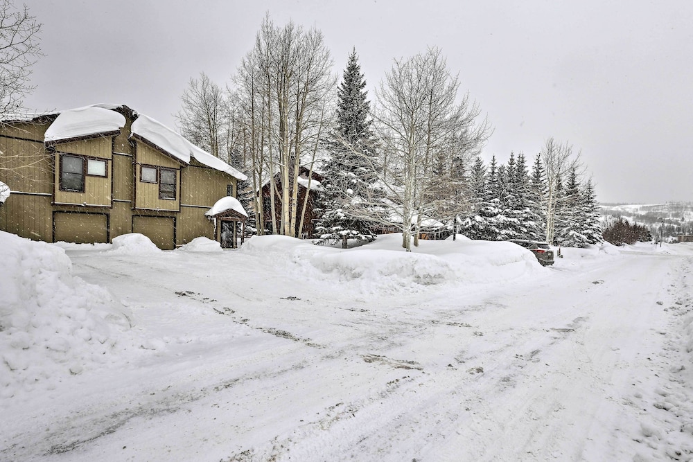Frisco Townhome w/ Hot Tub - 10 Mi to Breckenridge view 2