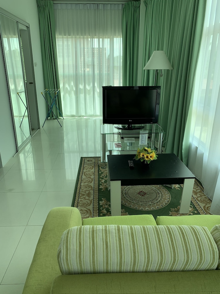 Mciti Suites