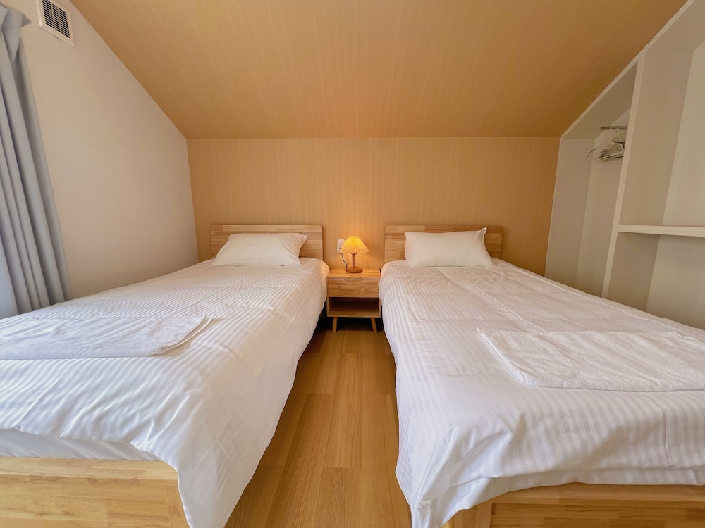 Snowball Hostel