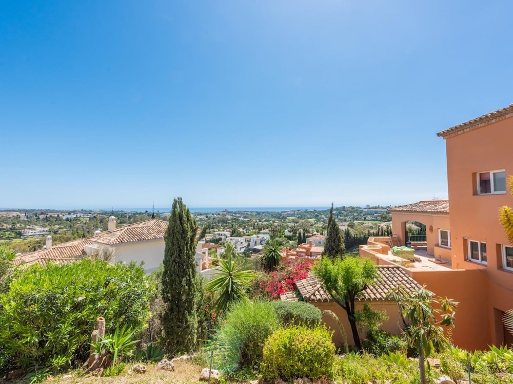 Los Belvederes a Spacious and Luxury Apartment