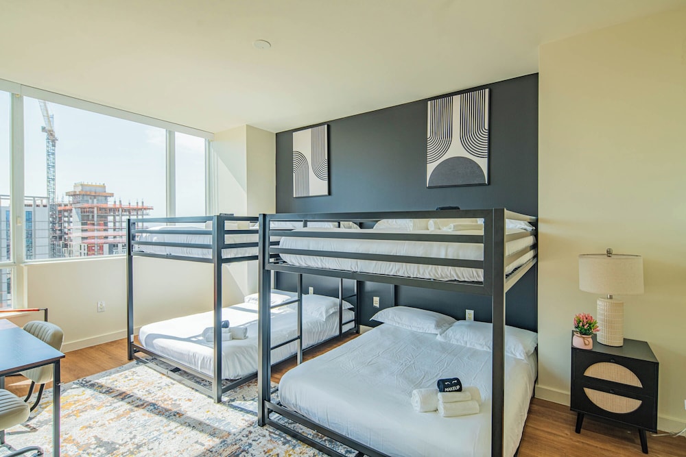 ROVE LIVING/KL - 44 Monroe