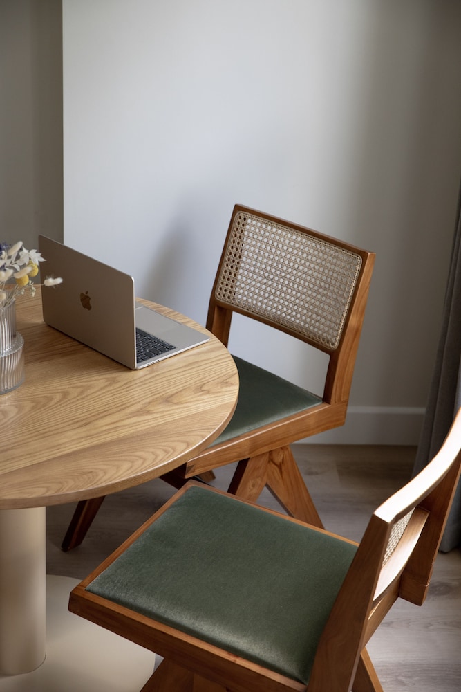 Gulaid House Knightsbridge by Bob W London