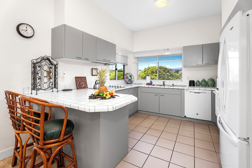Beautiful Mountain View - Concierge Included - Spacious! - Vrkcv