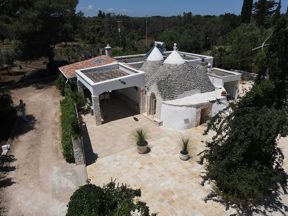 3229 Trullo Mimosa by Perle di Puglia view 3