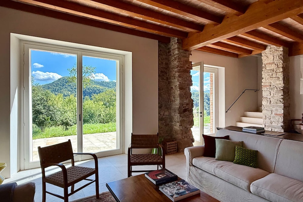 Villa Poggio Castellaro by Boutique in the Heart of Italy s Food Valley Emilia-romagna
