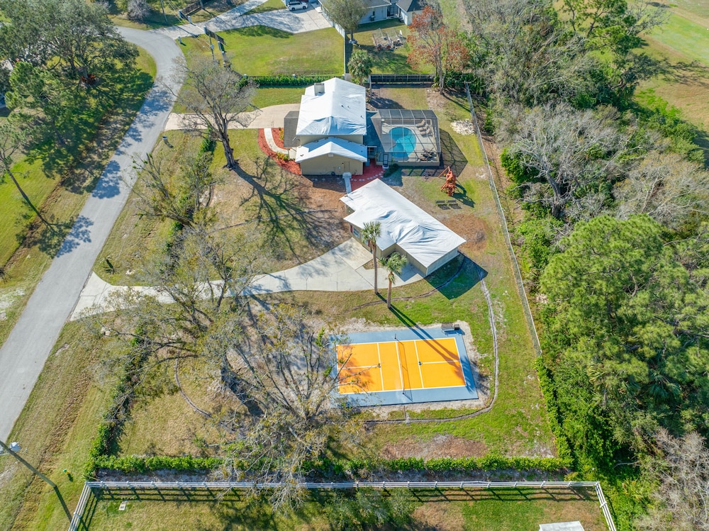 The Perfect Family Retreat w Pool and Games