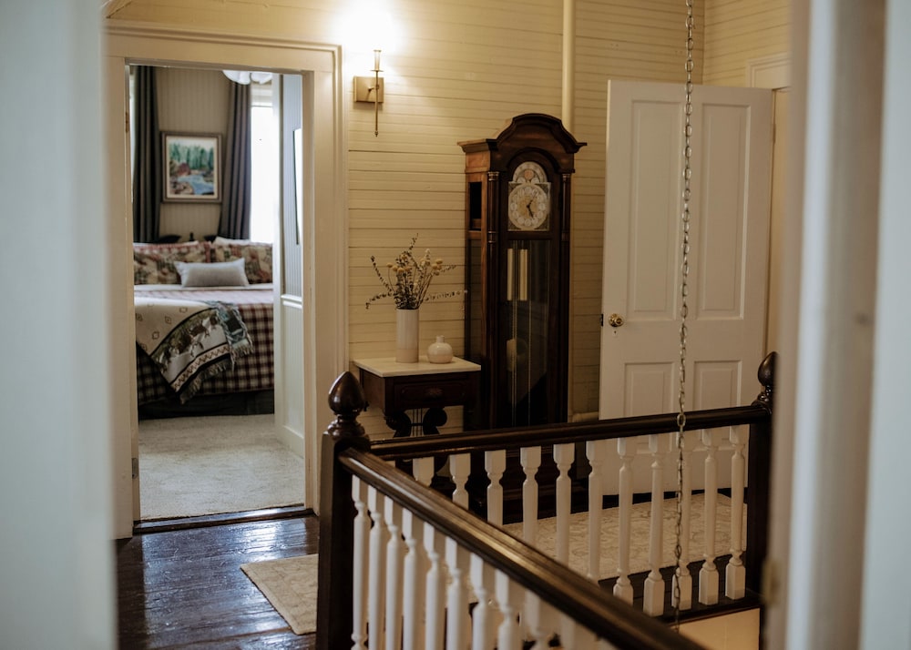 Blue Ridge Inn Bed & Breakfast