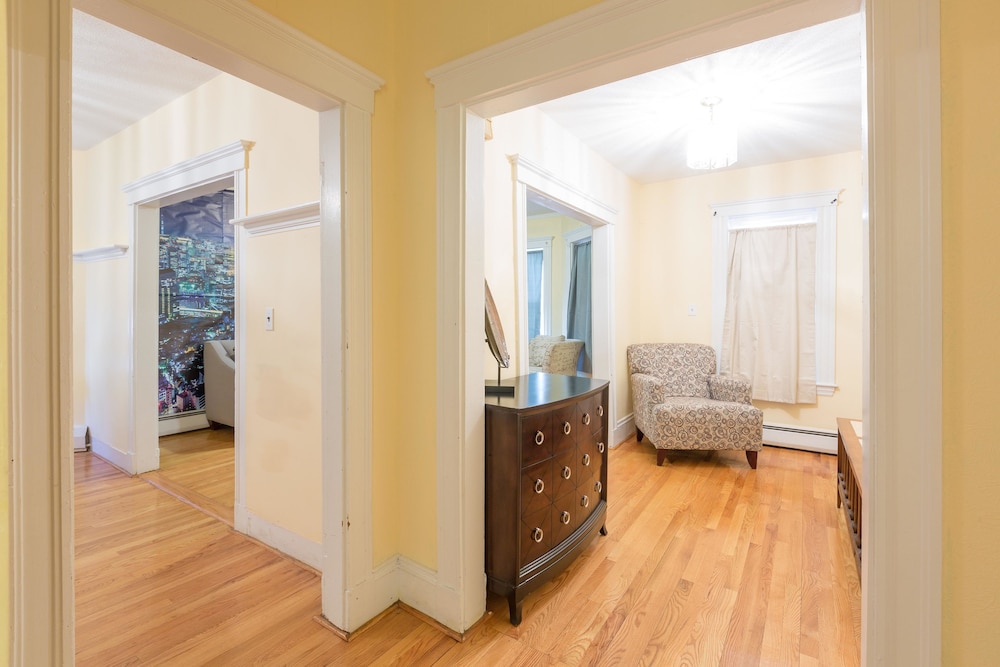 Boston Vacations - Airy Apartments by Starlight Suites - Property Image 3