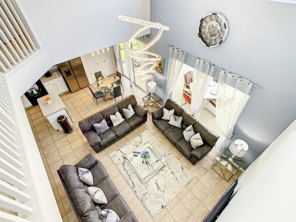 Elegant Emerald Island Getaway Pool, Spa & Games Close To Disney! 7 Bedroom Villa