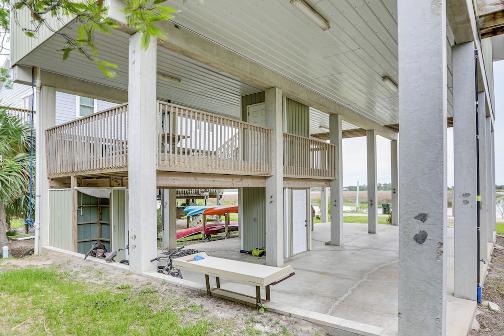 Family-friendly Waterfront Oasis: 7 Miles to Beach view 2
