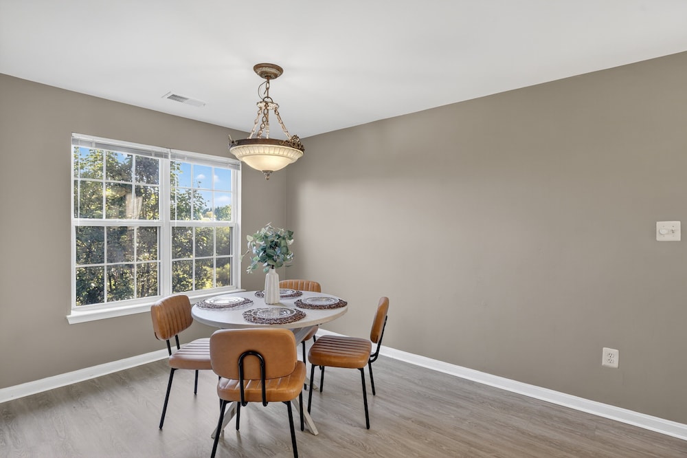Cozy Pikesville Penthouse With Basketball Arcade 2 Bedroom Condo