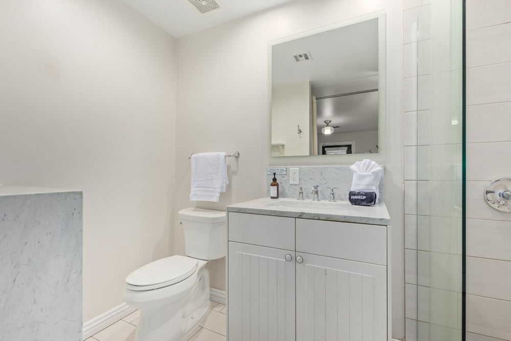 Cozy SW Casa 5 Mins to DT PHX Sleeps 6