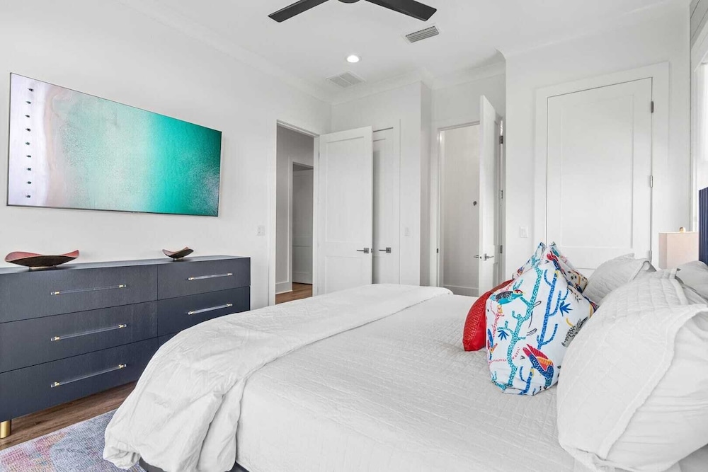 30A Born 2 Beach by Avantstay Luxury Gulf Views w/ Private Pool