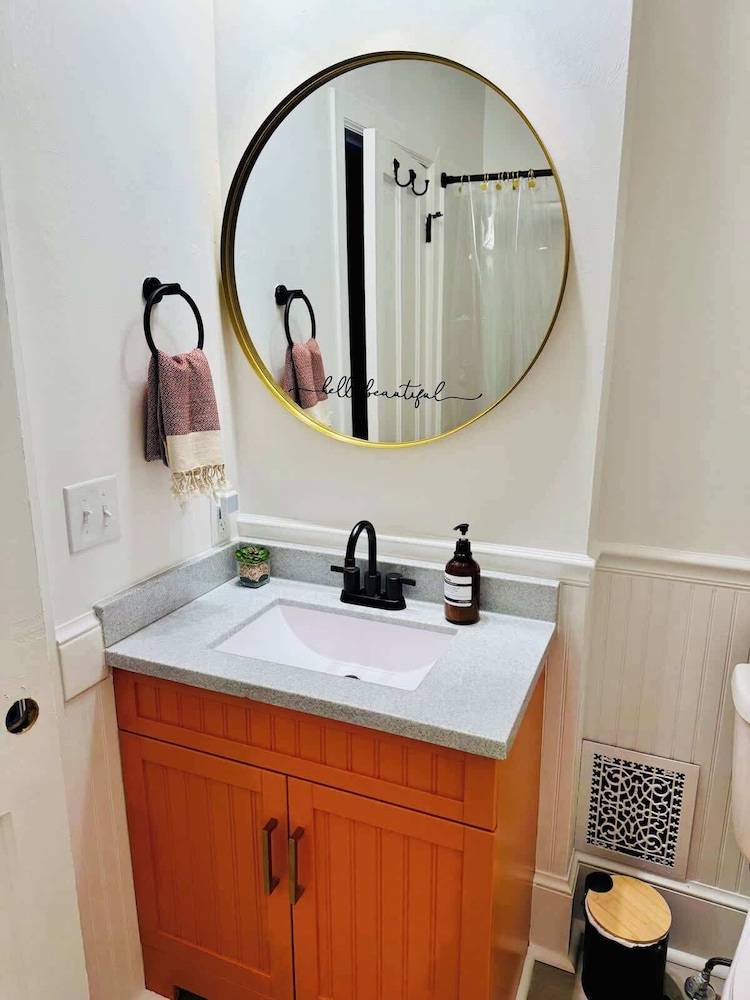 Jungle House Boutique Residences – Downtown Columbus & Short North