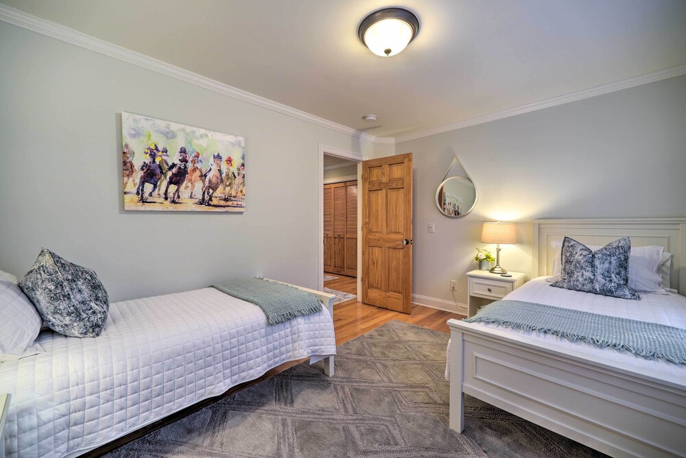 Stunning House w/ Deck, Game Room & Home Gym! view 4