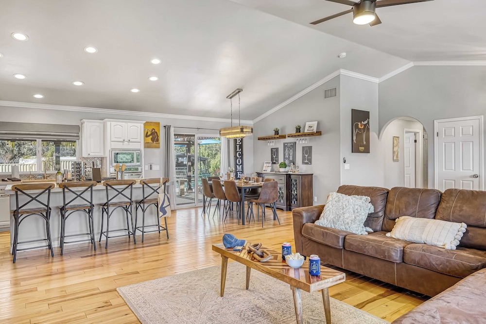 Temecula Wine Country Home w/ Pool, Hot Tub, Game Room & Vineyard Views