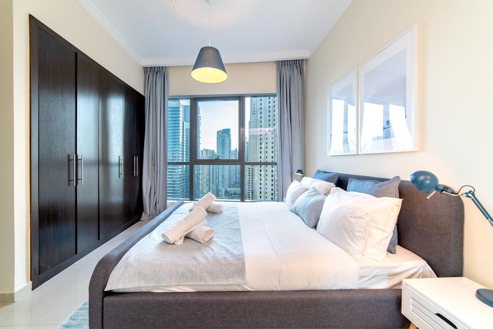 Dream Inn Dubai Bay Central