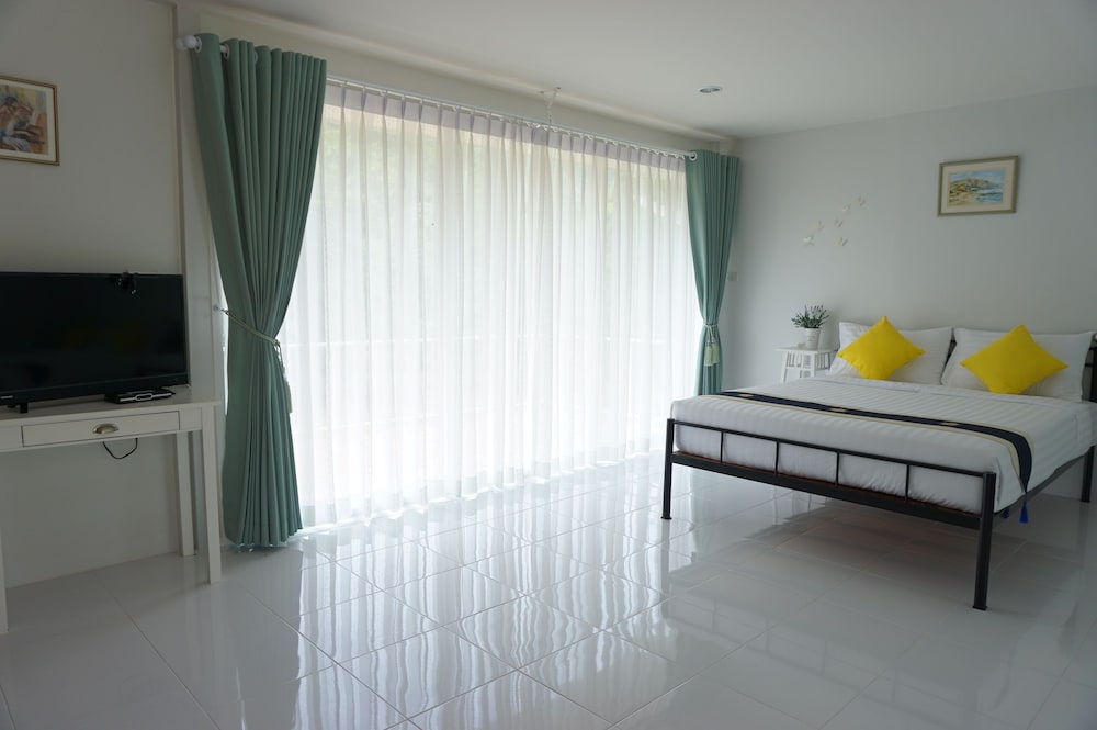 The White Village Ranong Resort