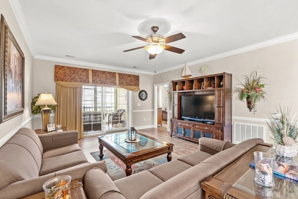 Magnolia Pointe Luster Leaf 4837-301 3 Bedroom Condo