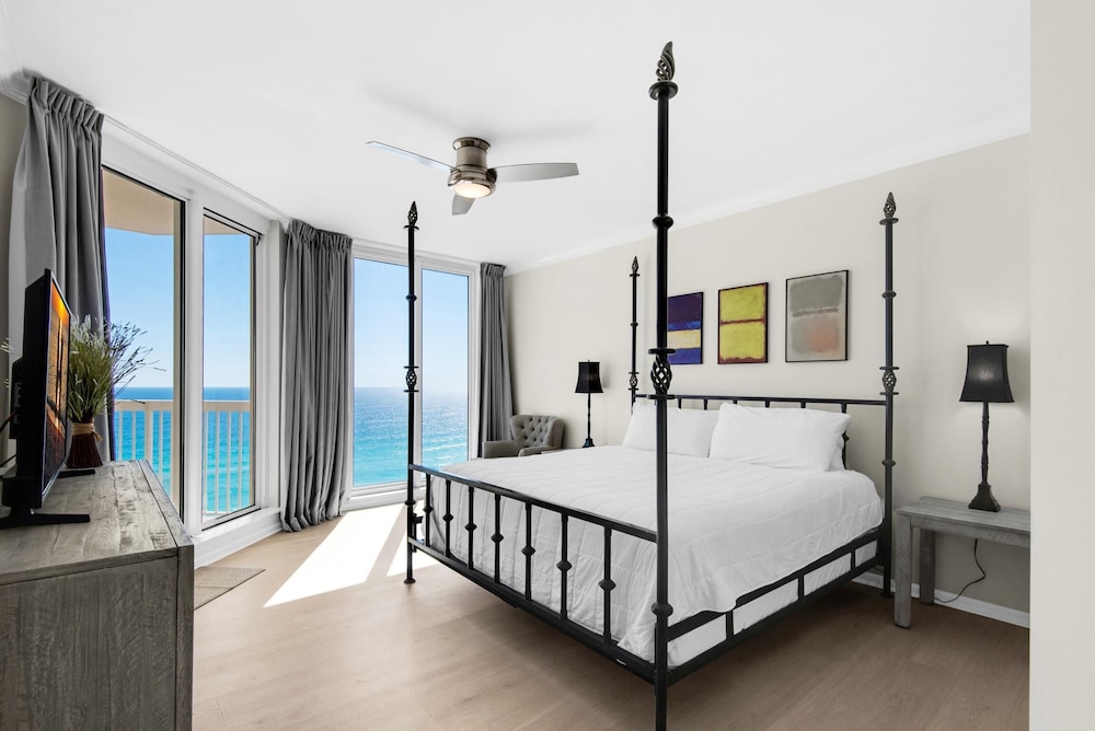 Silver Beach Towers 1003 West