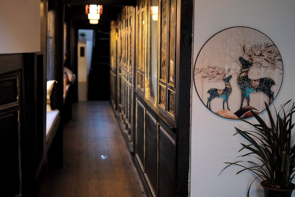 Yiyuan Snow Mountain View Historical Naxi House - Lijiang Old Town Mufu branch