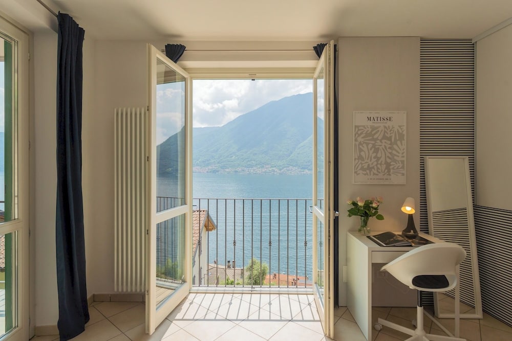 Blue Bliss Apartment by Rent all Como