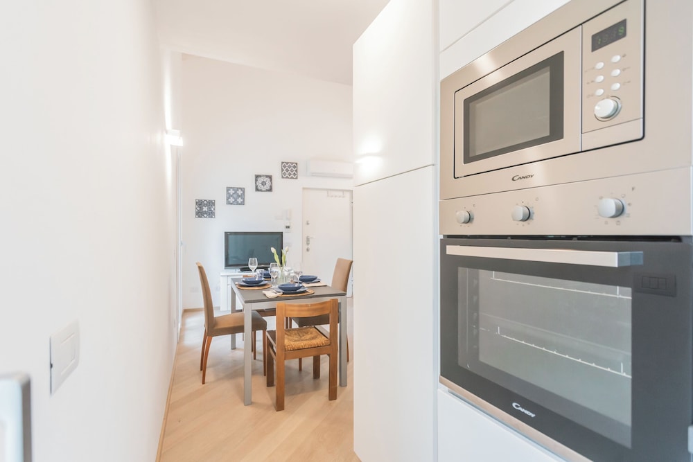 Borsieri Como Apartments with Parking by Rent all Como