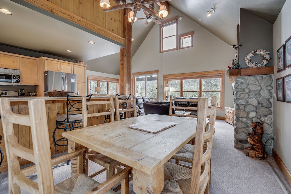 Cabin in the Pines 4