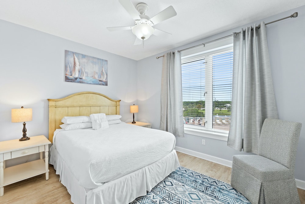 Grand Panama Beach Resort by Panhandle Getaways