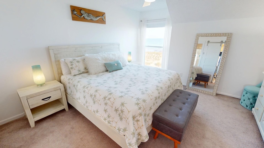 Tybee Lights 112C by Tybee Vacation Rentals