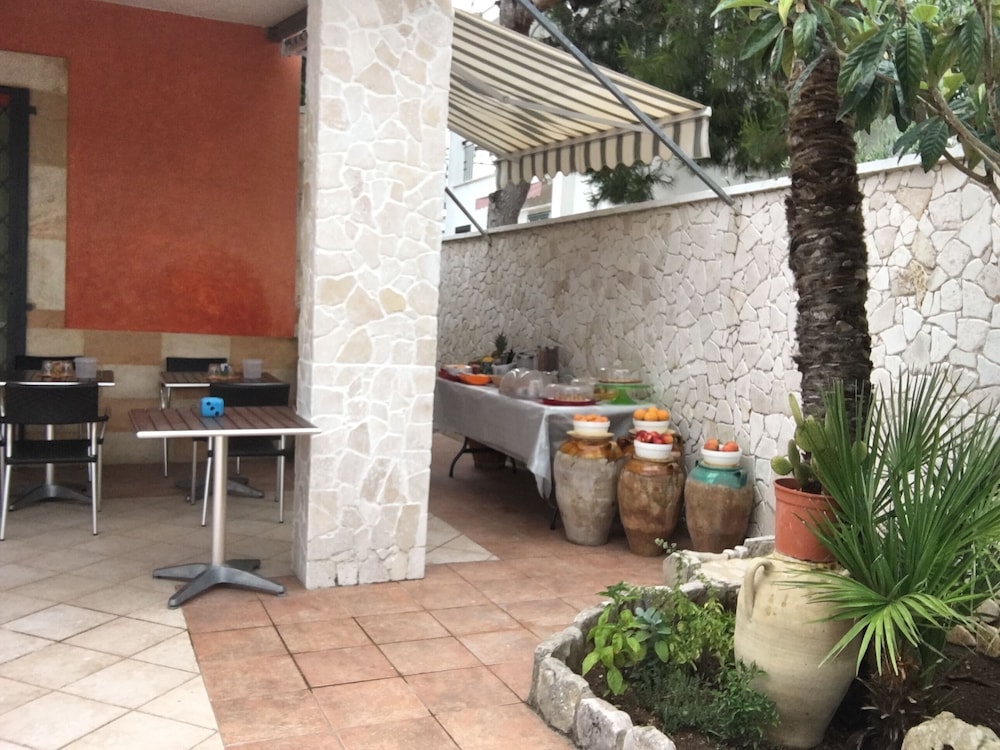 Angel Bay bb Punta Prosciutto is Located in the Heart of Punta Prosciutto