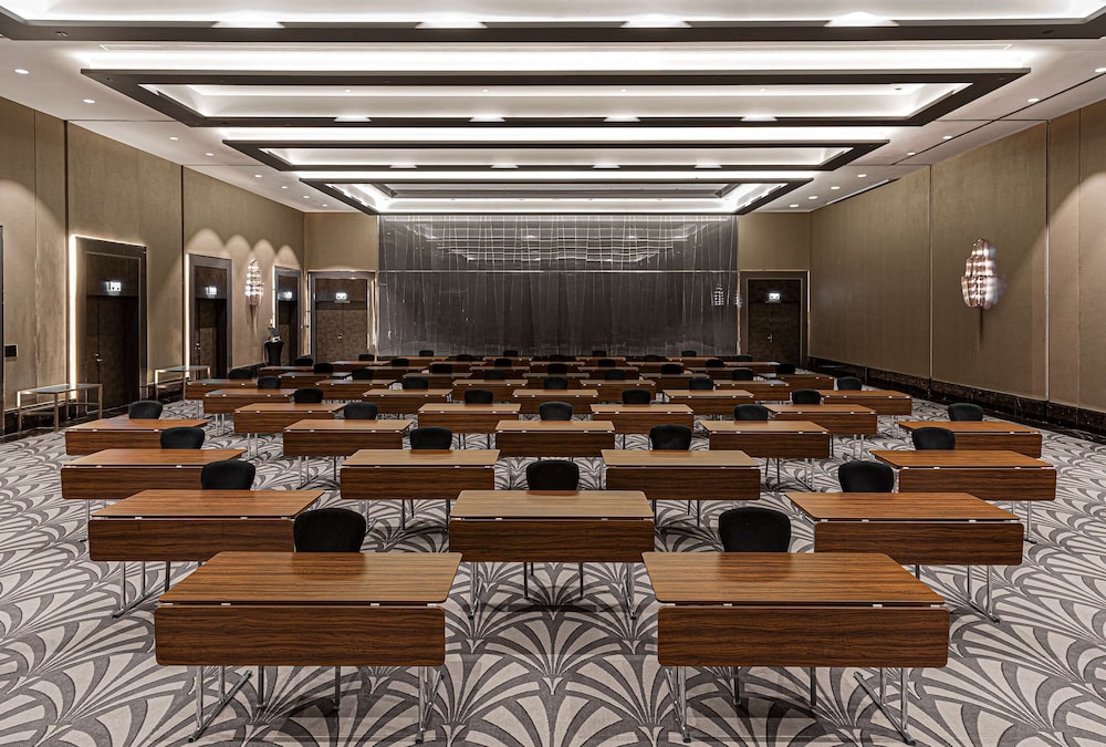 DoubleTree by Hilton Hotel Minsk