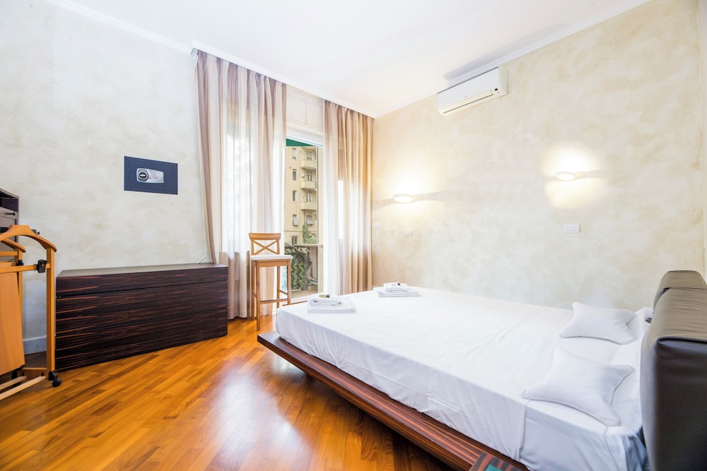 Spacious flat with Balcony