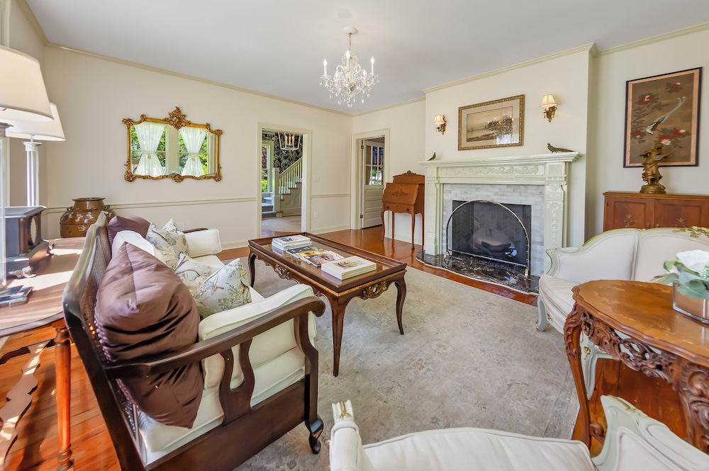 The Aerie Bed and Breakfast