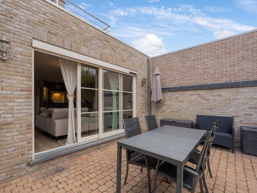 Inviting Holiday Home in Nieuwpoort With Garden