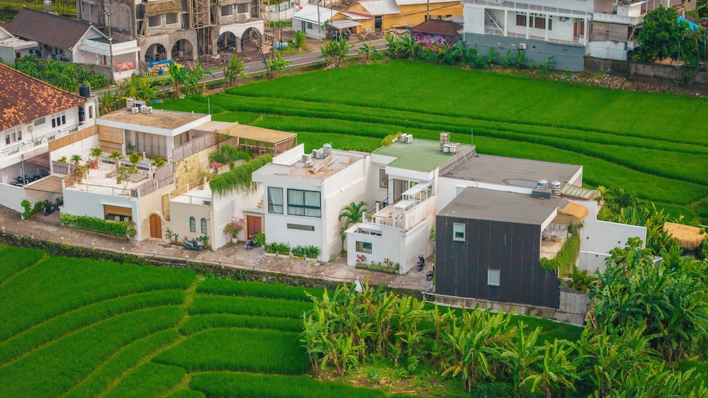Senyum Villa