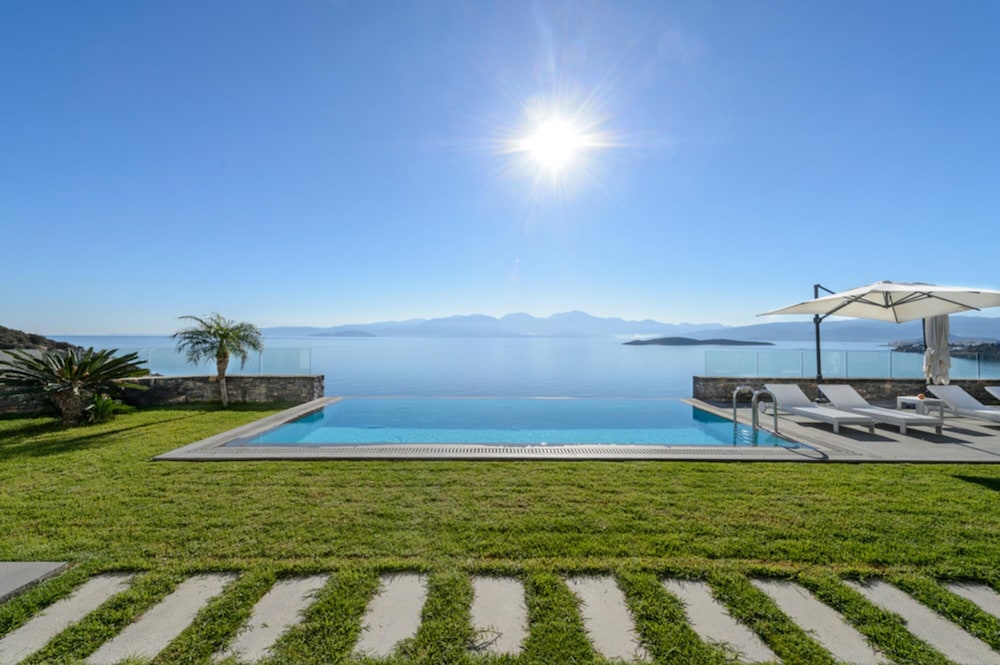 Villa Melissa in Agios Nikolaos view 2
