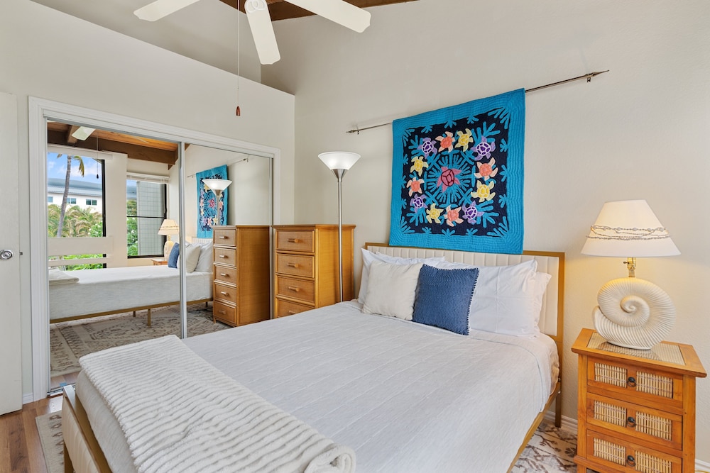Kailua Bay Resort 4-305 2 Bedroom Condo