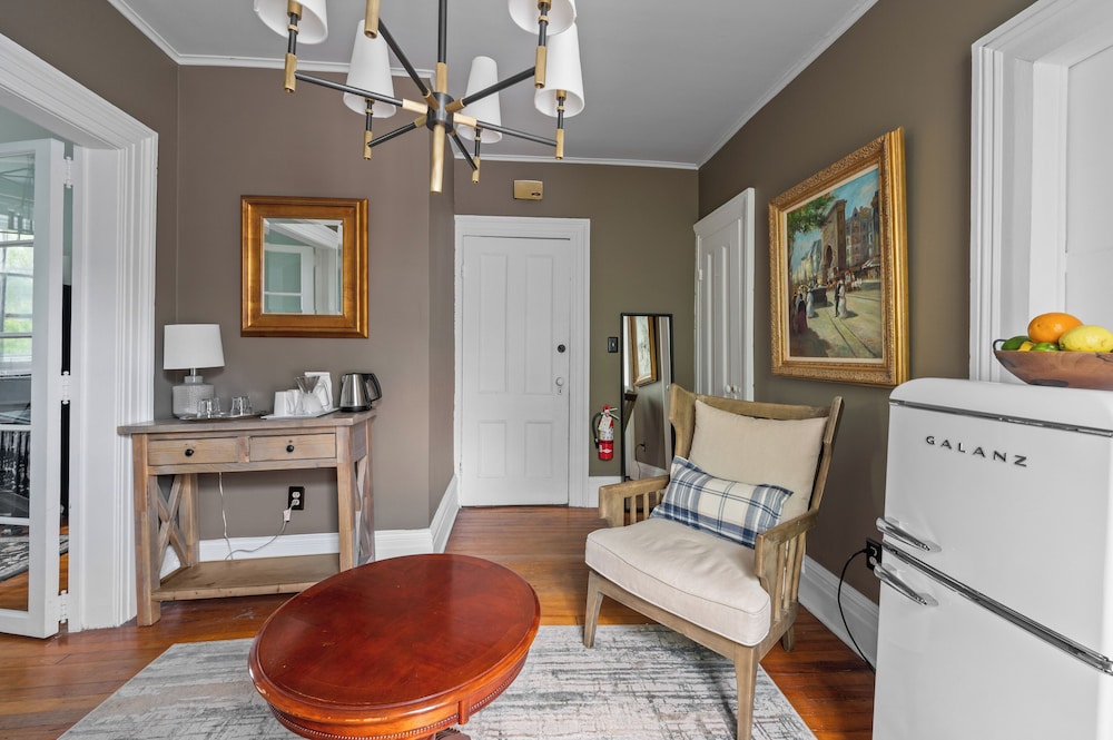 Kingston Vacations - The Wiltwyck - Property Image 7