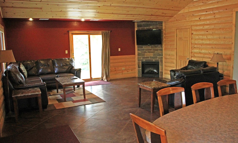 Acorns Resort