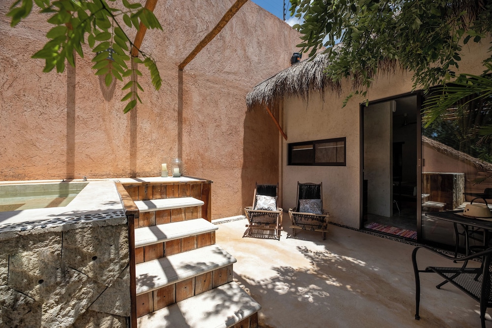 TRECE LUNAS TULUM