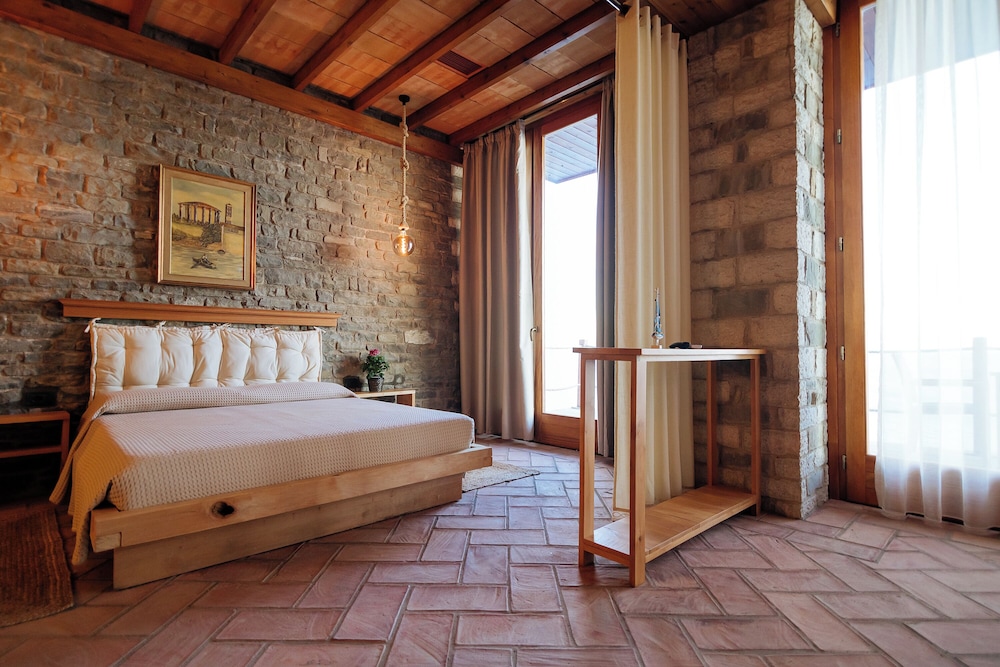 Kshira Oasis - Luxury 7-Bedroom Vila