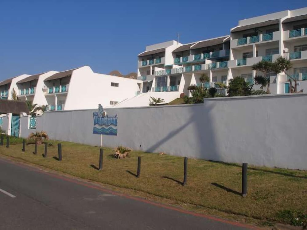 Hotel Waterfront - Image 1