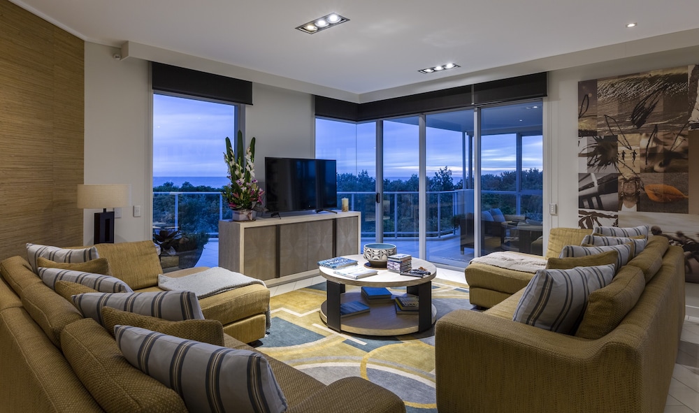 Luxury Apartments on Bells Boulevard