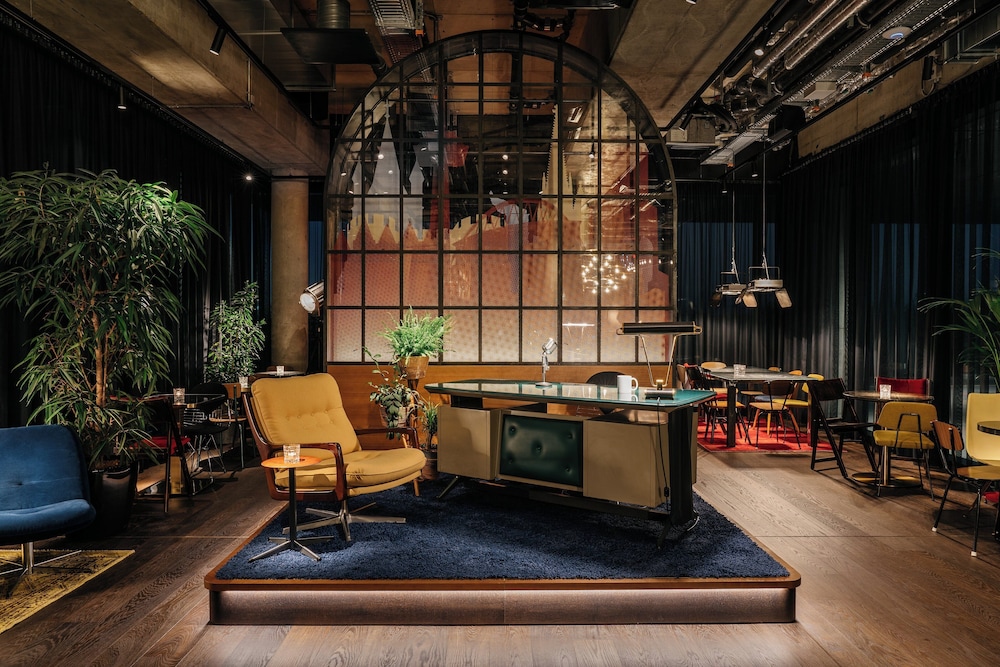 lounge