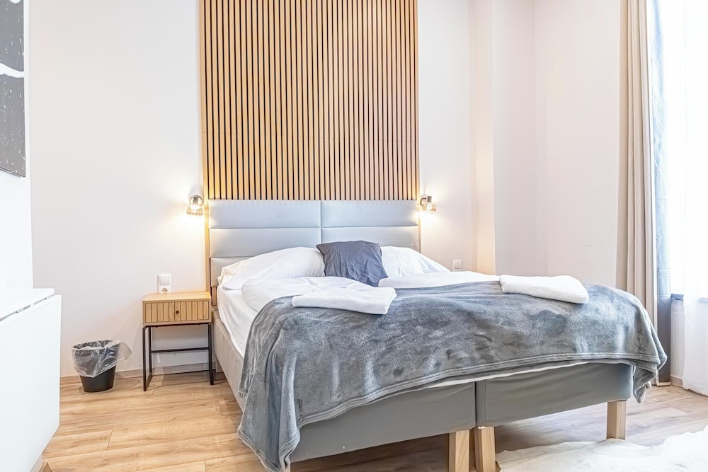 4BR Apartment for Groups Near Stadthalle