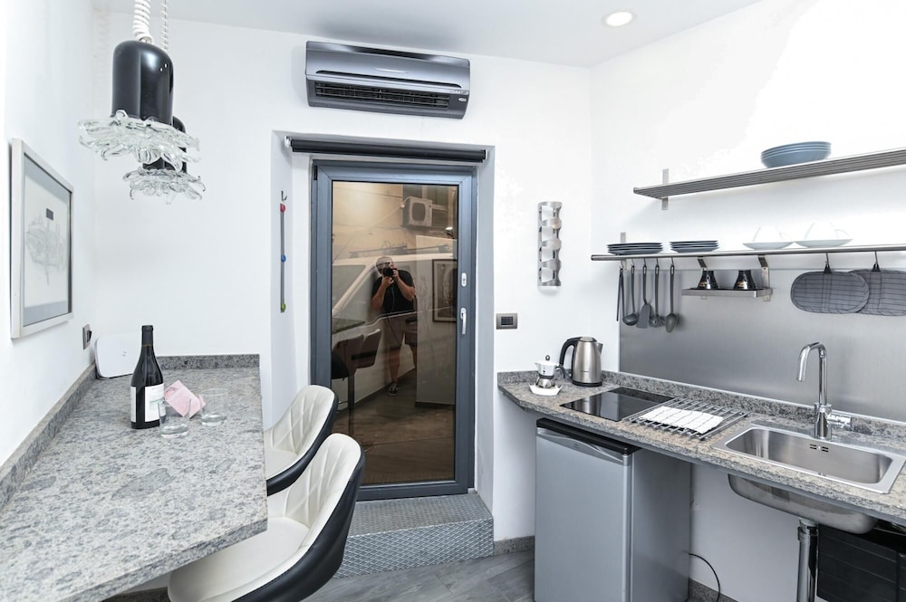 The Essential - Trastevere Design Studio